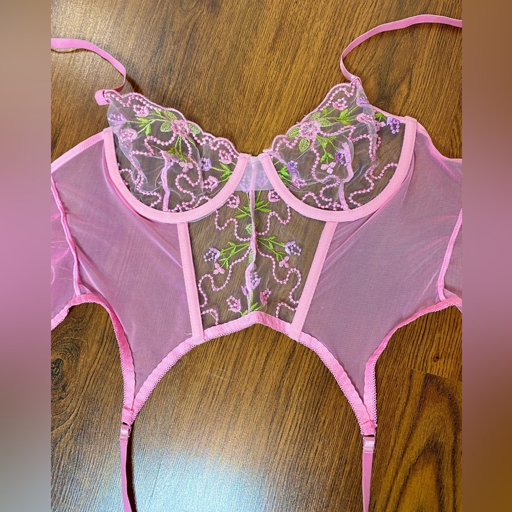 🎀🌷 Ethereal Pink Floral Embroidered Garter Lingerie Set Corset Bra & Thong 🌷🎀 - Picture 14 of 16